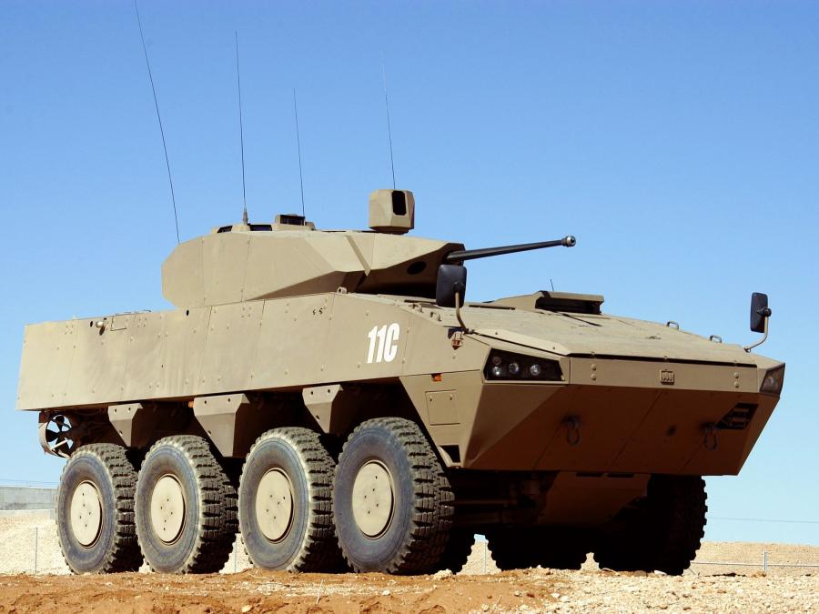  Patria AMV 8x8 with Denel LCT 30 2006 года  (фото 1 из 2)